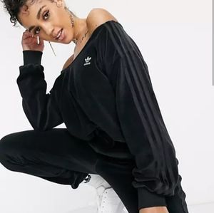 Adidas Small velvet off shoulder crop